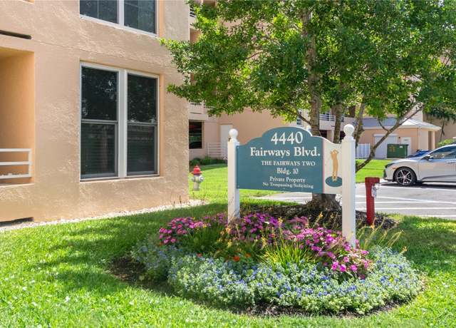 Property at 4440 Fairways Blvd #310, Bradenton, FL 34209, 2 beds, 2 baths