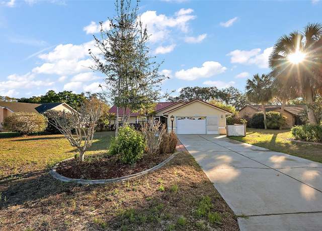 Property at 33624 Dolores Ct, Leesburg, FL 34788, 3 beds, 2 baths