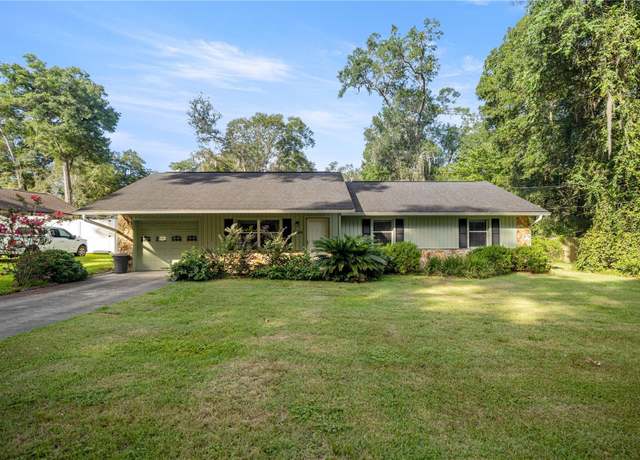 Property at 2564 NE 32nd Pl, Ocala, FL 34479, 3 beds, 2 baths
