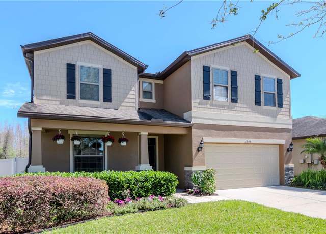 Property at 2208 Landside Dr, Valrico, FL 33594, 4 beds, 2.5 baths
