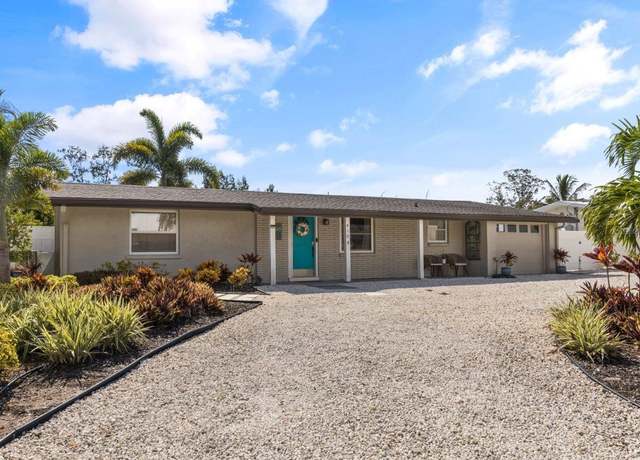 Property at 4108 101st St W, Bradenton, FL 34210, 3 beds, 2.5 baths