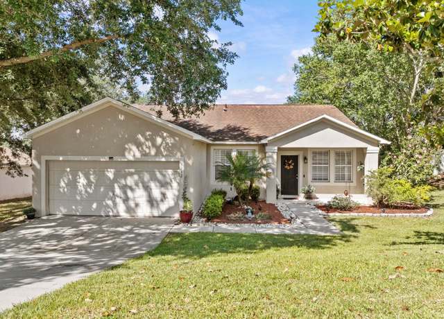 Property at 1212 Windy Bluff Dr, Minneola, FL 34715, 4 beds, 2 baths