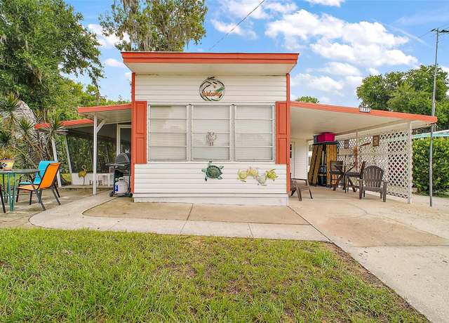Property at 11723 Magnolia Ave, Tavares, FL 32778, 2 beds, 2 baths