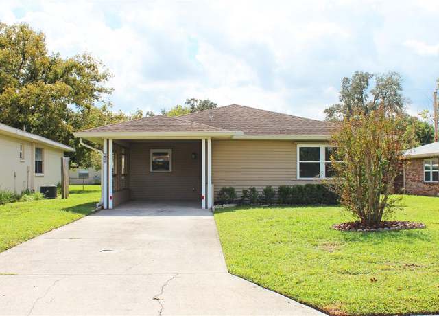 Property at 608 Lark Dr, Lakeland, FL 33813, 2 beds, 2 baths