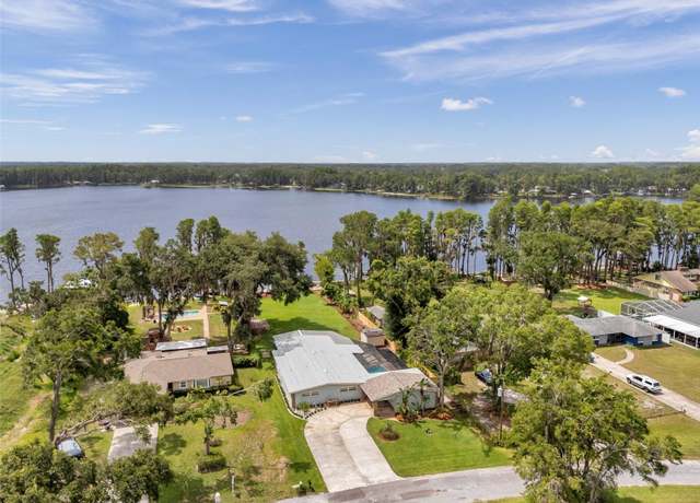 Property at 21906 Shamu Dr, Land O Lakes, FL 34639, 4 beds, 2 baths