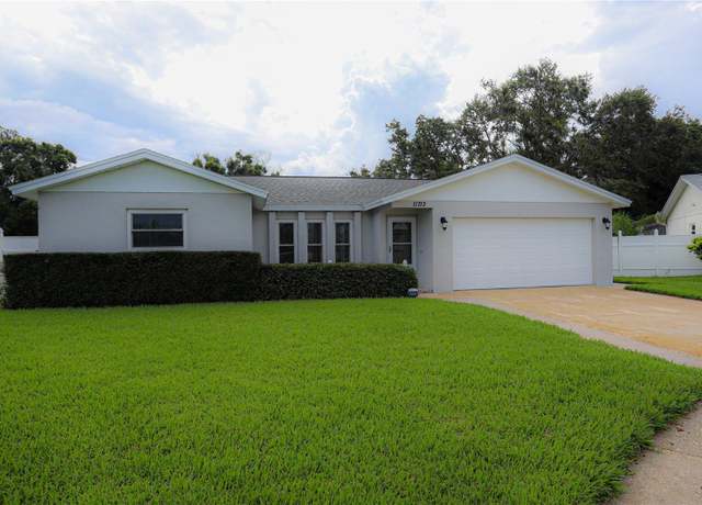 Property at 11713 106th Ct, Seminole, FL 33778, 4 beds, 2 baths