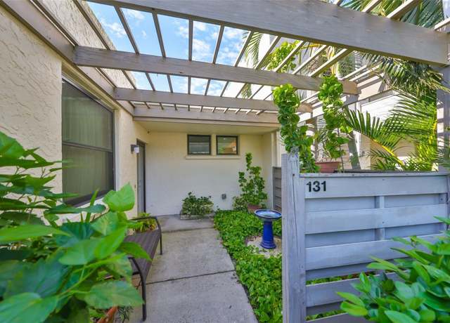 Property at 131 Pinehurst Dr #131, Bradenton, FL 34210, 3 beds, 2 baths