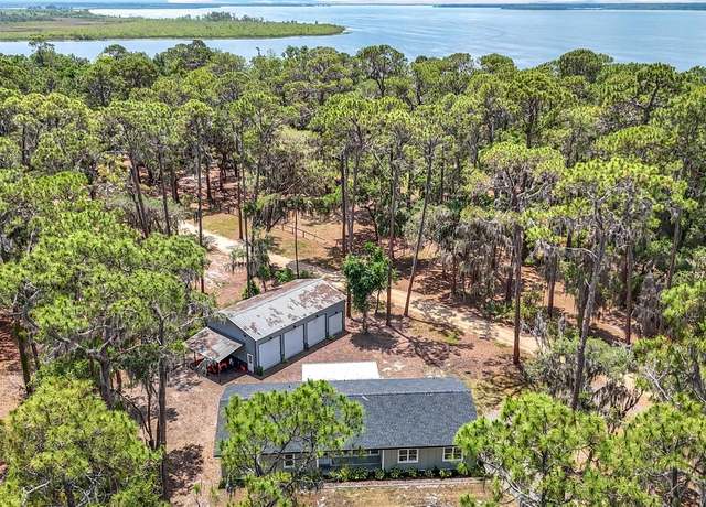Property at 7374 Circle Dr, Lady Lake, FL 32159, 3 beds, 2 baths