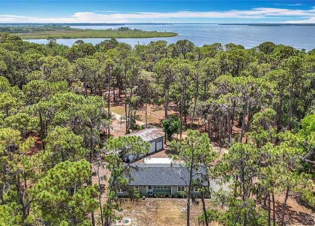 Property at 7374 Circle Dr, Lady Lake, FL 32159, 3 beds, 2 baths