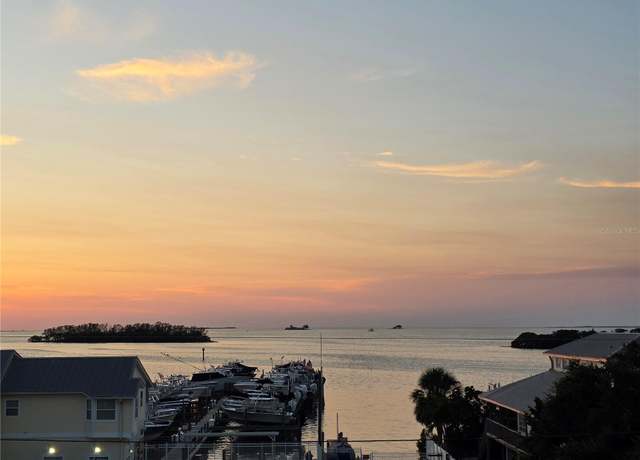 Property at 273 Shore Dr, Palm Harbor, FL 34683, 4 beds, 5 baths