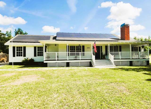 Property at 17430 Spring Valley Rd, Dade City, FL 33523, 4 beds, 3 baths