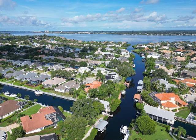 Property at 4532 Shark Dr, Bradenton, FL 34208, 4 beds, 3.5 baths