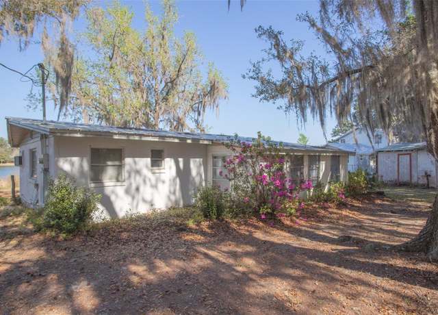 Property at 164 Clearwater Lake Rd, Hawthorne, FL 32640, 2 beds, 1.5 baths