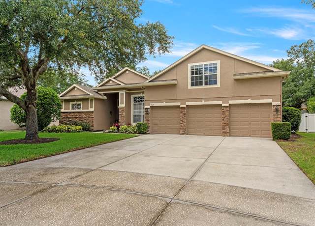 Property at 7513 Brightwater Pl, Oviedo, FL 32765, 4 beds, 4 baths