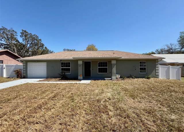Property at 43 Pine Radl, Ocala, FL 34472, 4 beds, 2 baths