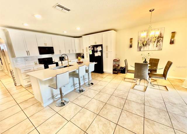 Property at 3082 Royal Tern Dr, Winter Haven, FL 33881, 4 beds, 2 baths