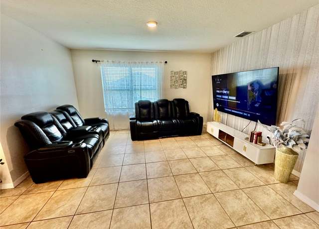 Property at 3082 Royal Tern Dr, Winter Haven, FL 33881, 4 beds, 2 baths