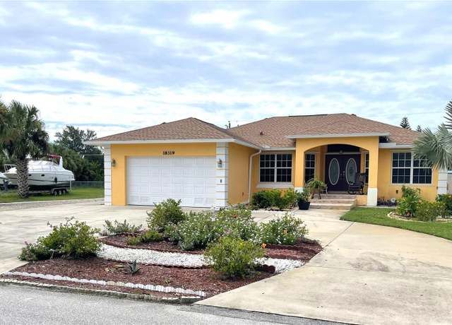 Property at 18319 Arapahoe Cir, Port Charlotte, FL 33948, 3 beds, 2 baths