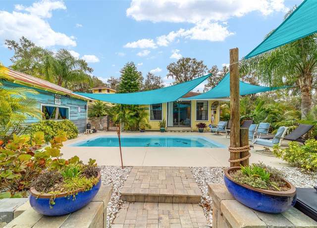 Property at 19785 SE 156th St, Umatilla, FL 32784, 3 beds, 2 baths