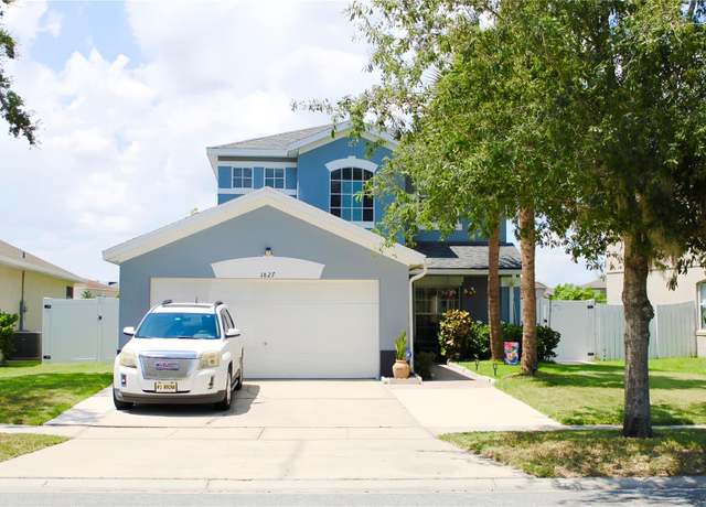 Property at 1827 Meadow Pond Way, Orlando, FL 32824, 4 beds, 2.5 baths