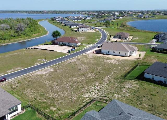 Property at 404 Adams View Ln, Auburndale, FL 33823