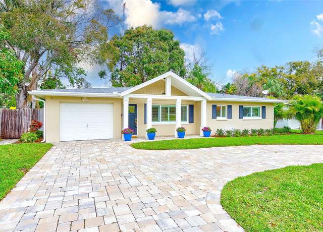 Property at 316 Barbara Cir, Belleair, FL 33756, 3 beds, 2 baths