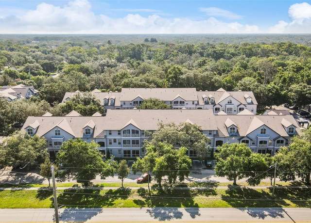 Property at 5052 Sunridge Palms Dr #204, Tampa, FL 33617, 2 beds, 2.5 baths