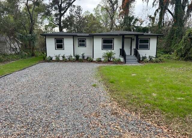 Property at 266 N High St, Lake Helen, FL 32744, 4 beds, 2 baths