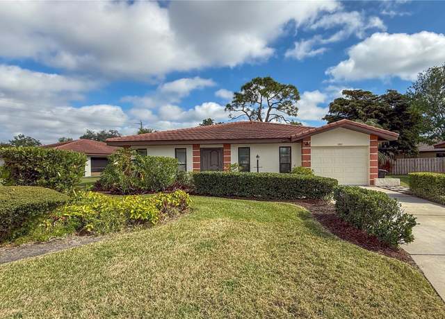 Property at 3001 Vivienda Blvd, Bradenton, FL 34207, 2 beds, 2 baths