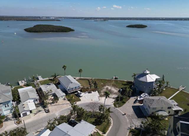 Property at 437 Boca Ciega Dr, Madeira Beach, FL 33708