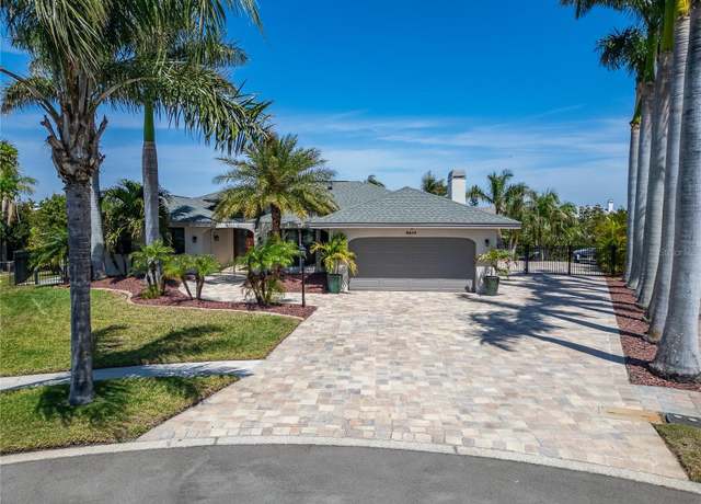 Property at 6614 Blackfin Way, Apollo Beach, FL 33572, 3 beds, 2.5 baths