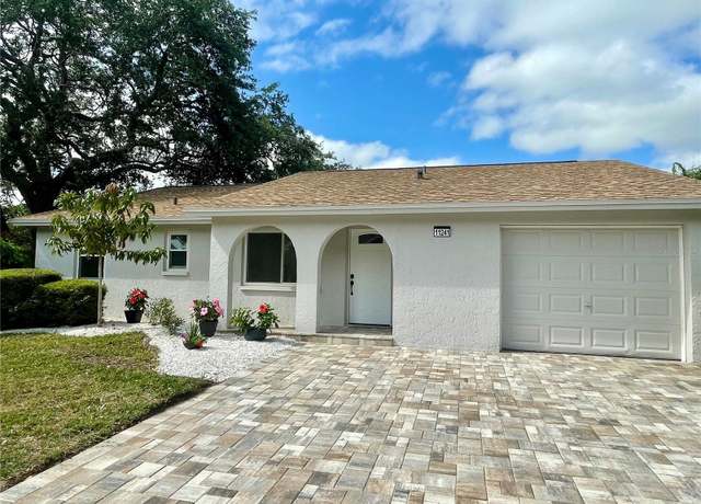 Property at 11241 Temple Ct, Seminole, FL 33772, 4 beds, 2 baths