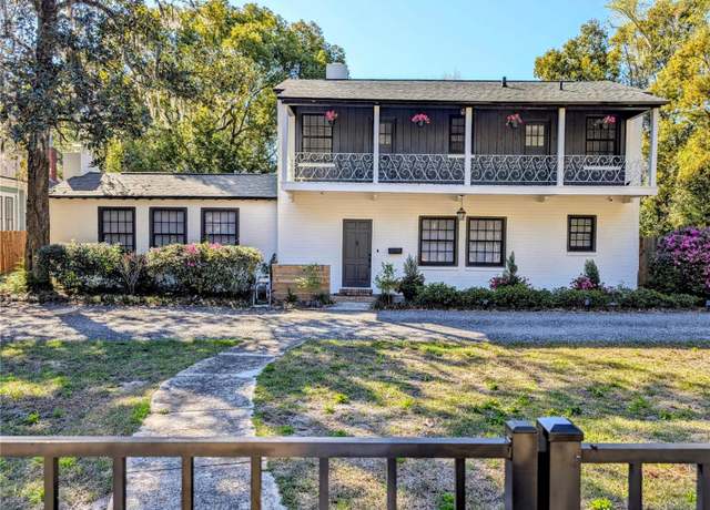 Property at 108 NE 8th St, Gainesville, FL 32601, 3 beds, 2.5 baths