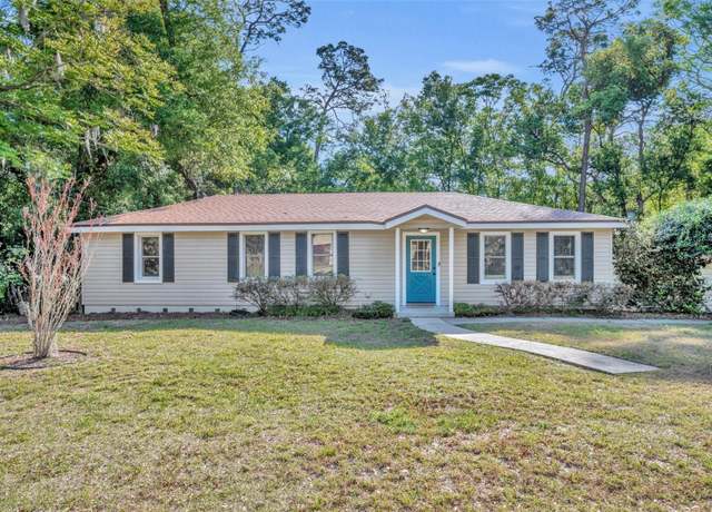 Property at 225 N Phippen Ave, Deland, FL 32724, 4 beds, 2 baths