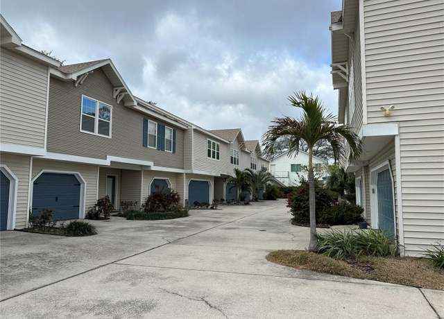 Property at 2900 W Azeele St Unit H, Tampa, FL 33609, 3 beds, 2 baths