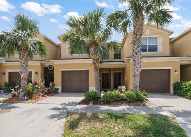 Property at 2011 Hawks View Dr, Ruskin, FL 33570, 3 beds, 2.5 baths