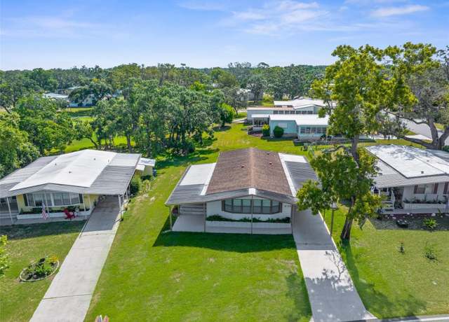 Property at 7590 Highpoint Blvd, Brooksville, FL 34613, 2 beds, 2 baths