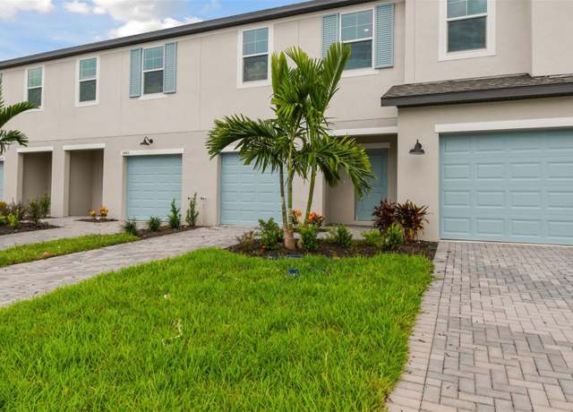 Property at 5447 Tripoli Dr, Palmetto, FL 34221, 3 beds, 2.5 baths