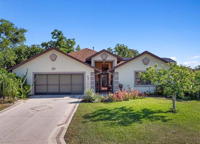 Property at 21815 Tartan St, Leesburg, FL 34748, 3 beds, 3 baths