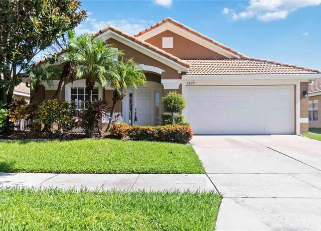 Property at 6429 Winder Oaks Blvd, Orlando, FL 32819, 4 beds, 2 baths