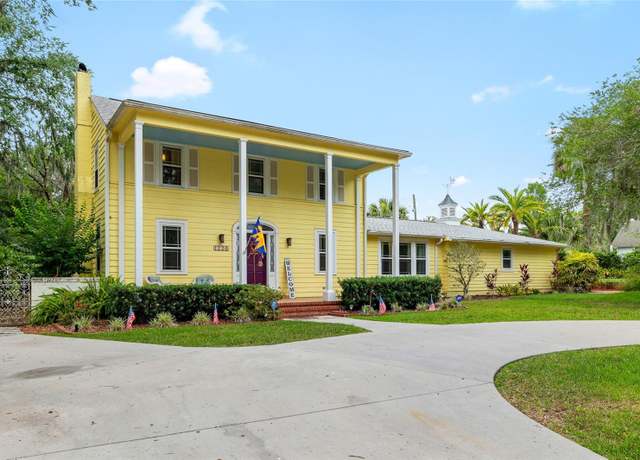 Property at 1226 SE 9th Ave, Ocala, FL 34471, 4 beds, 2.5 baths