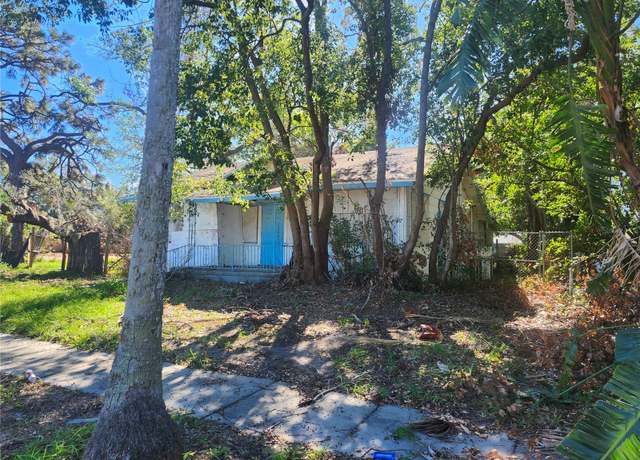 Property at 4810 13th Ave S, St Petersburg, FL 33711, 9 beds, 4 baths
