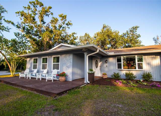 Property at 3717 Downer Ave, Sarasota, FL 34240, 3 beds, 2 baths
