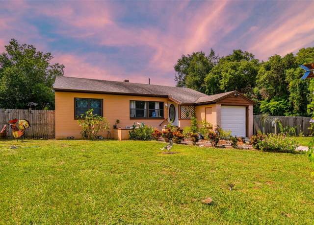 Property at 1310 Monterey Dr, Eustis, FL 32726, 3 beds, 2 baths