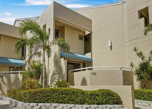 Property at 722 Pinellas Bayway S #102, St Petersburg, FL 33715, 3 beds, 3.5 baths