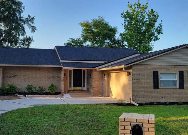 Property at 1524 New Jersey Oaks Ct, Lakeland, FL 33801, 3 beds, 2 baths