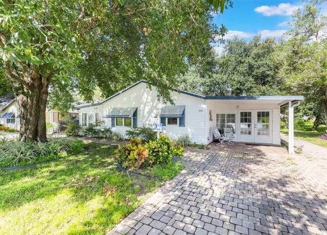 Property at 704 Bolivar St, The Villages, FL 32159, 2 beds, 2 baths