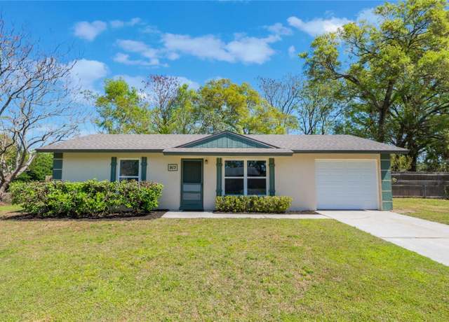 Property at 913 Jacaranda Dr, Lady Lake, FL 32159, 2 beds, 1 bath