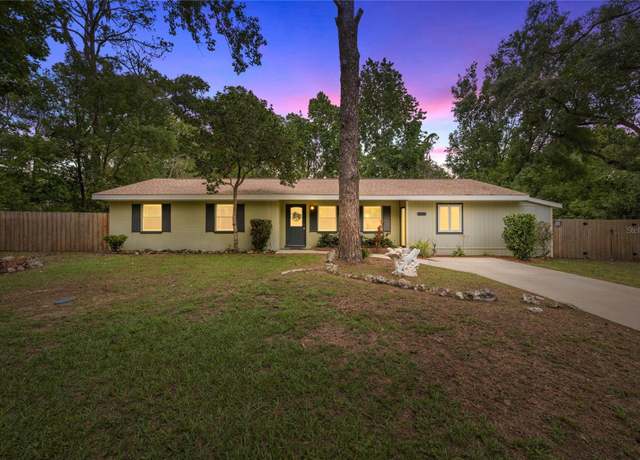 Property at 3331 SE 4th St, Ocala, FL 34471, 3 beds, 2 baths
