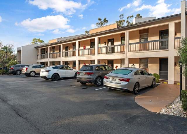 Property at 2522 Clubhouse Dr #204, Sarasota, FL 34232, 2 beds, 2 baths